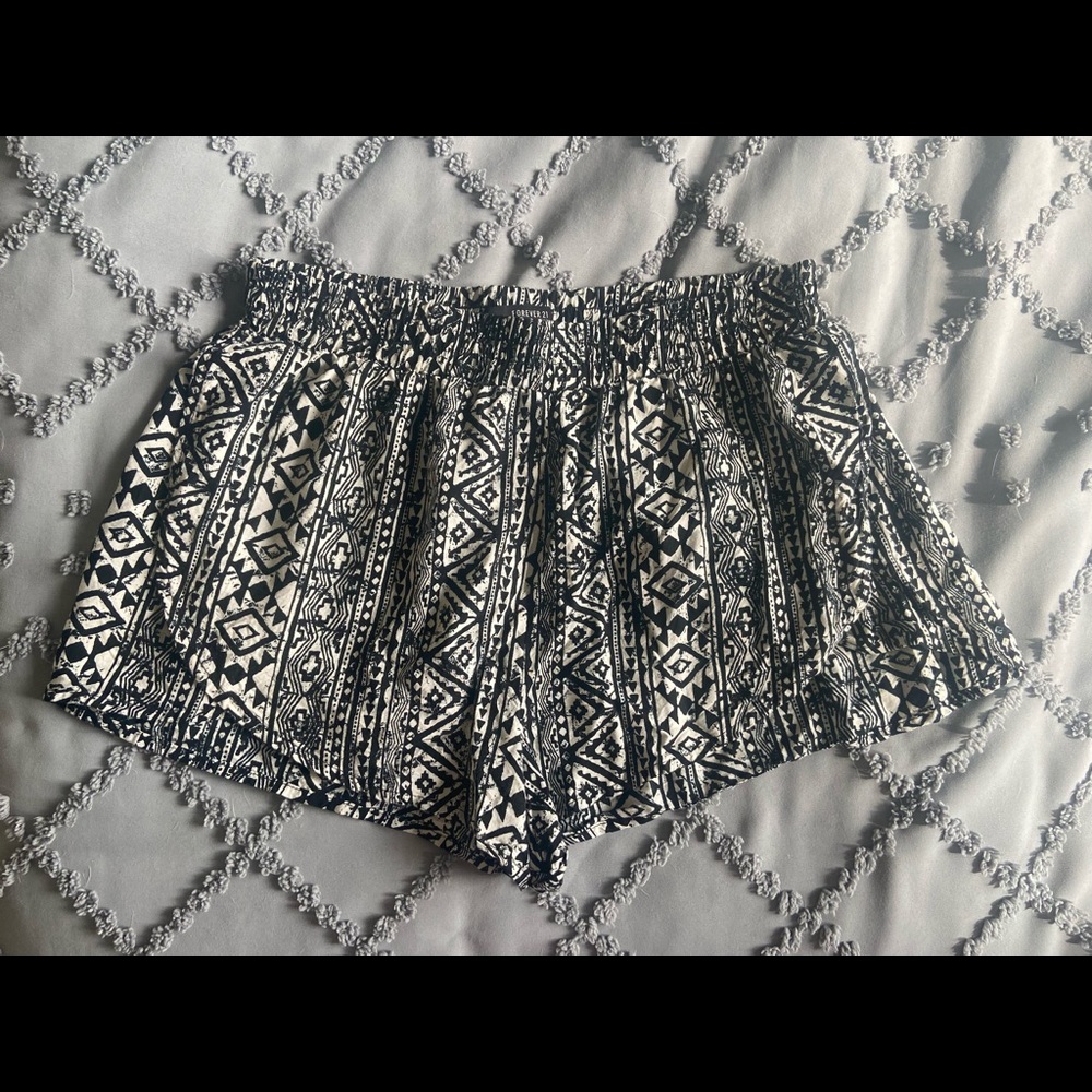 Leisure Geometric Cotton Shorts